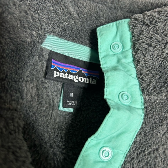 Women’s Patagonia Pullover - Picture 3 of 3